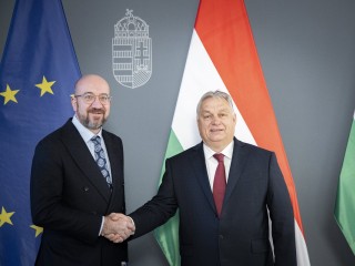 Charles Michel, az Európai Tanács elnöke és Orbán Viktor miniszterelnök. Fotó: MTI / Miniszterelnöki Sajtóiroda / Fischer Zoltán